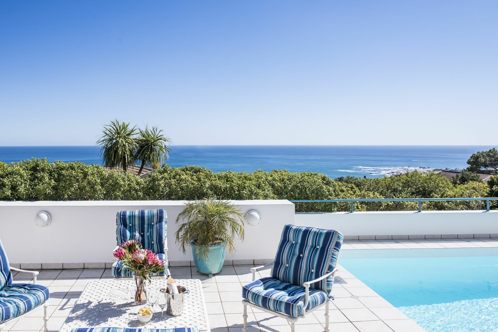 Bay Reflections Camps Bay Luxury Serviced Apartments 케이프타운 외부 사진